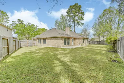 7 Heron Hollow Court, The Woodlands, TX 77382 - Photo 2