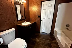 190 E Austin Ave, Onalaska, TX 77360 - Photo 8