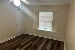 5718 Mackinaw St, Houston, TX 77053 - Photo 2