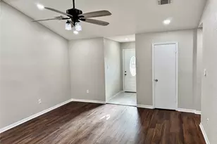 2906 Spring Creek Ln, Pearland, TX 77581 - Photo 6