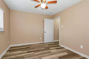 8235 Alabaster Dr, Houston, TX 77083 - Photo 38