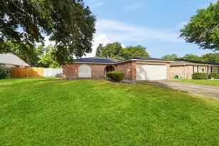 1223 Bramblebury Dr, Sugar Land, TX 77498 - Photo 32