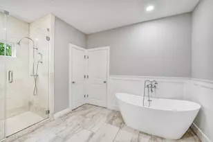 2007 Brimberry St, Houston, TX 77018 - Photo 18