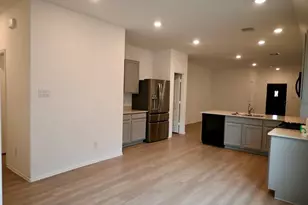 108 Shadow Leaf Trl, Conroe, TX 77378 - Photo 6