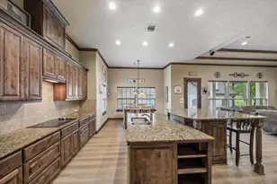 514 Pinehurst Dr, New Ulm, TX 78950 - Photo 14