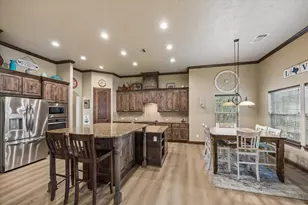 514 Pinehurst Dr, New Ulm, TX 78950 - Photo 12