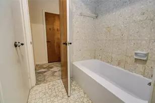 10915 Kitty Brook Dr, Houston, TX 77071 - Photo 26