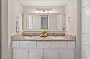 2828 S Logrun Cir, The Woodlands, TX 77380 - Photo 22