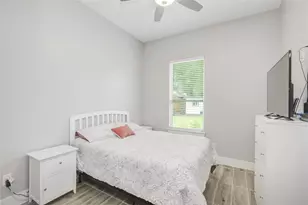 11707 Barwood Bend Dr, Houston, TX 77065 - Photo 22