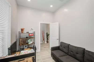 11707 Barwood Bend Drive, Houston, TX 77065 - Photo 36