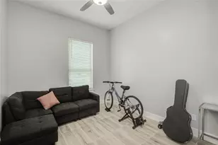 11707 Barwood Bend Dr, Houston, TX 77065 - Photo 18