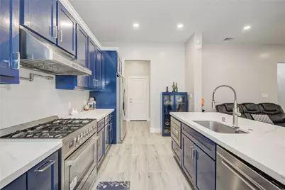 11707 Barwood Bend Drive, Houston, TX 77065 - Photo 26