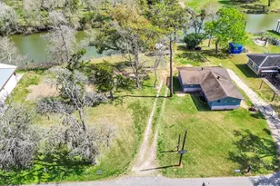 3315 St Anne St, Liverpool, TX 77577 - Photo 4