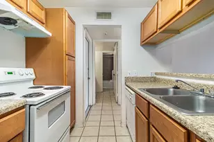 3045 Walnut Bend Ln, Houston, TX 77042 - Photo 8