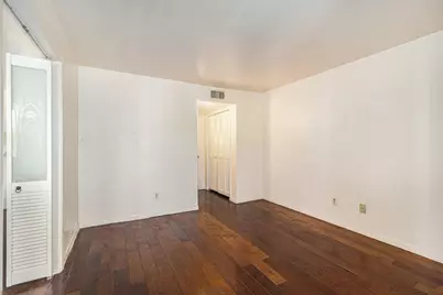 3045 Walnut Bend Lane #33, Houston, TX 77042 - Photo 14