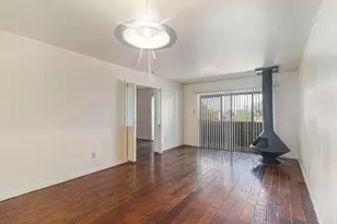 3045 Walnut Bend Ln, Houston, TX 77042 - Photo 4