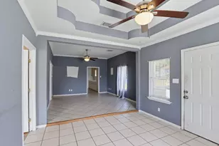 6803 Donlen St, Houston, TX 77022 - Photo 8