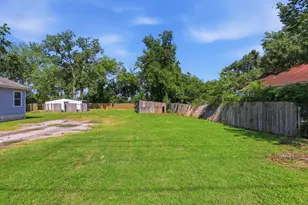 6803 Donlen St, Houston, TX 77022 - Photo 22