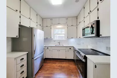 1502 S Market Street, Brenham, TX 77833 - Photo 10