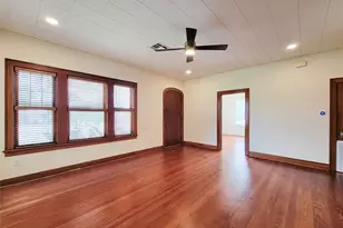 1502 S Market St, Brenham, TX 77833 - Photo 4