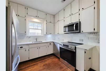 1502 S Market Street, Brenham, TX 77833 - Photo 8