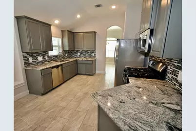 18226 Willow Edge Drive, Tomball, TX 77375 - Photo 6