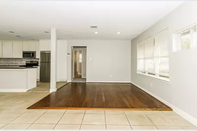 6015 Glenhurst Drive, Houston, TX 77033 - Photo 4