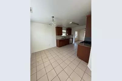 4330 Sprangletop Avenue, Baytown, TX 77521 - Photo 8