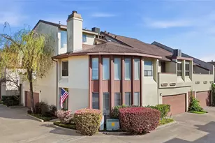 2409 Bering Dr, Houston, TX 77057 - Photo 2