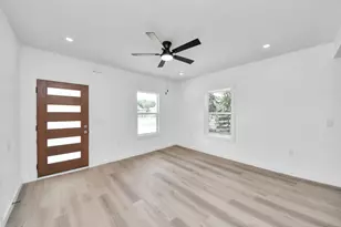 8321 Jennings St, Houston, TX 77017 - Photo 4
