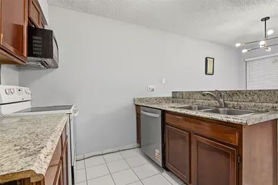 10001 Westpark Drive #69, Houston, TX 77042 - Photo 16