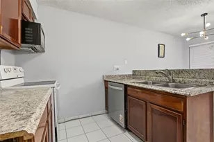 10001 Westpark Dr, Houston, TX 77042 - Photo 16