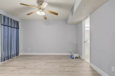 10001 Westpark Drive #69, Houston, TX 77042 - Photo 14