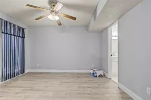10001 Westpark Dr, Houston, TX 77042 - Photo 14