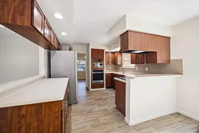 5942 Portal Drive, Houston, TX 77096 - Photo 8