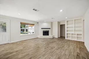 5942 Portal Dr, Houston, TX 77096 - Photo 4