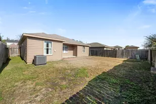 830 Paradise Rd, Baytown, TX 77521 - Photo 24