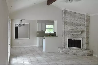 5 W Broken Oak Court, The Woodlands, TX 77381 - Photo 4