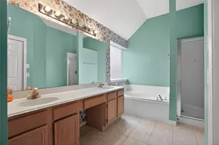 12530 Meadowglen Dr, Meadows Place, TX 77477 - Photo 18