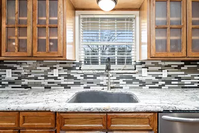 5755 Sul Ross Ln, Beaumont, TX 77706 - Photo 16