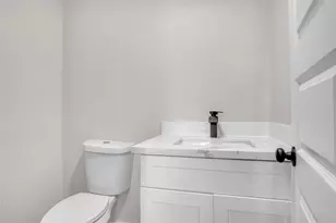 614 11th St, Galveston, TX 77550 - Photo 8