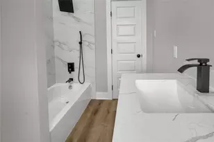 614 11th St, Galveston, TX 77550 - Photo 28