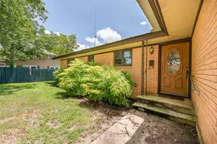 409 W Buffalo Street St, Caldwell, TX 77836 - Photo 2