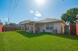 10106 Hollyvine Ln, Houston, TX 77089 - Photo 34