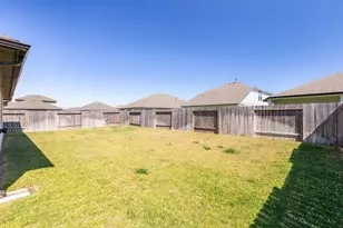 933 Neches Ln, Dayton, TX 77535 - Photo 28