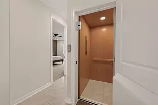 27 W Oaks Dr, Houston, TX 77058 - Photo 20