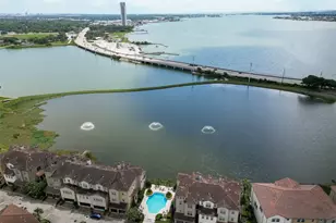 27 W Oaks Dr, Houston, TX 77058 - Photo 6