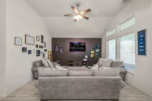 322 Wellshire Dr, West Columbia, TX 77486 - Photo 6