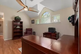 8930 Andante Dr, Houston, TX 77040 - Photo 16