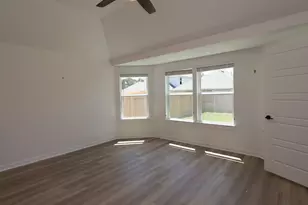 10236 Burton Path, Montgomery, TX 77316 - Photo 6